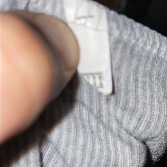 Women Lace Sleeveless Fashion Tank Tops - Picture 3 of 5